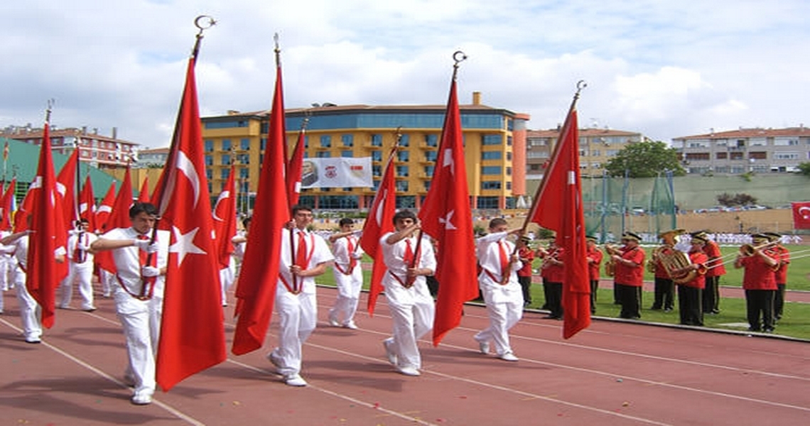 MEB Okullarına Verilen Bayraklardan Örnekler